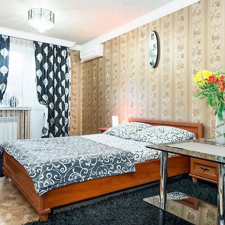 Apartment On Nezalezhnoy Ukrаiny Near Intourist Hotel Zaporizhia Eksteriør bilde