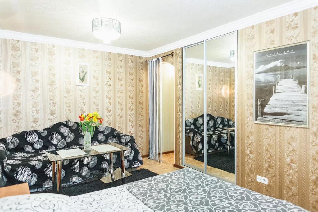 Apartment On Nezalezhnoy Ukrаiny Near Intourist Hotel Zaporizhia Eksteriør bilde