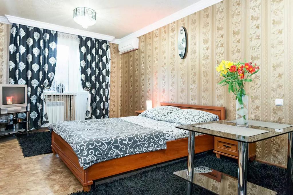 Apartment On Nezalezhnoy Ukrаiny Near Intourist Hotel Zaporizhia Eksteriør bilde
